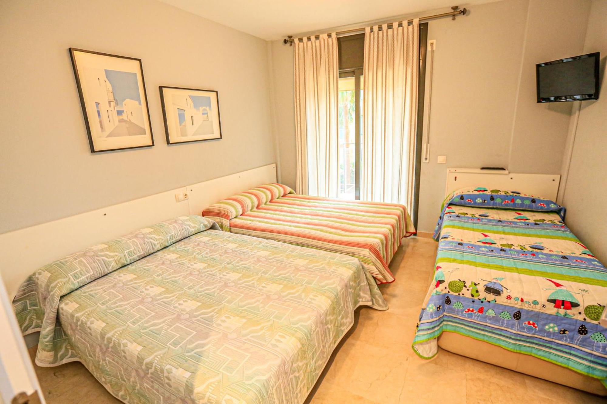 Marina Bjs D - Solo Familias Apartment Cambrils Luaran gambar